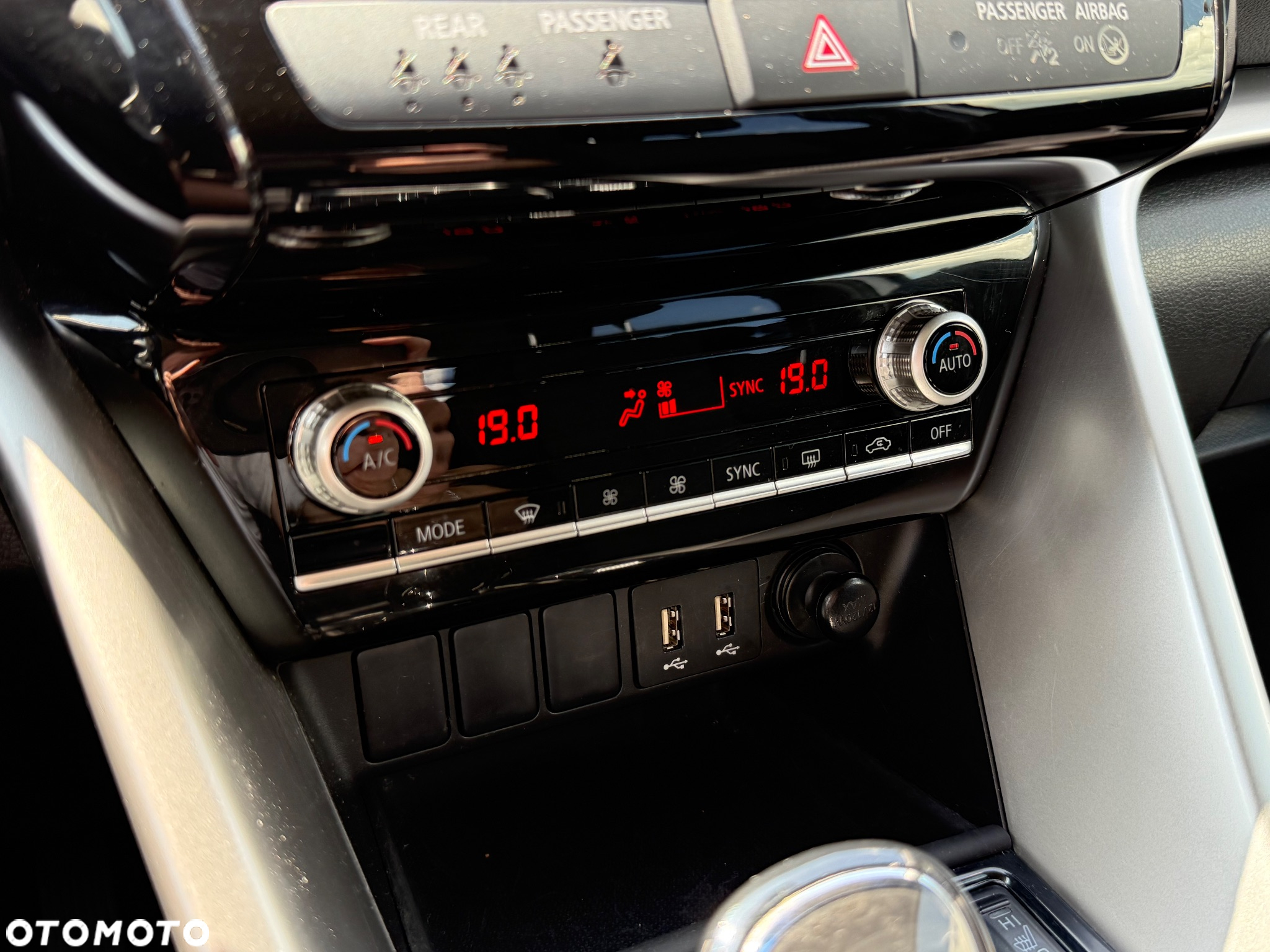 Mitsubishi Eclipse Cross Plug-In Hybrid 4WD Basis - 27