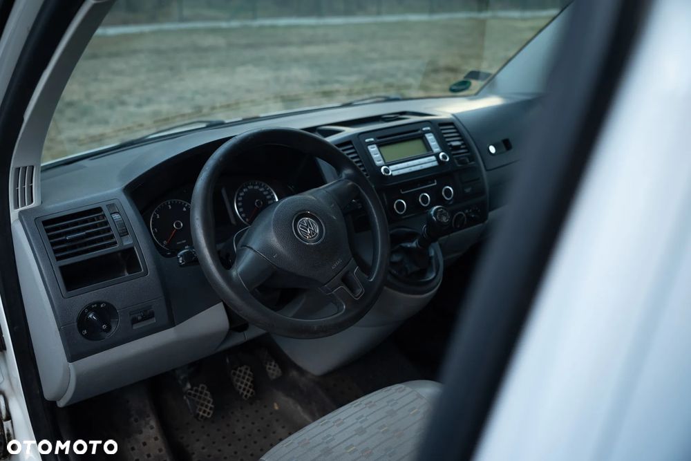 Volkswagen T5 - 36
