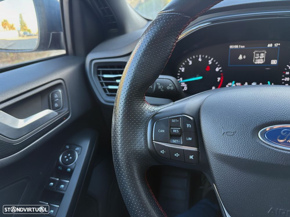 Ford Focus 1.0 EcoBoost ST-Line - 29