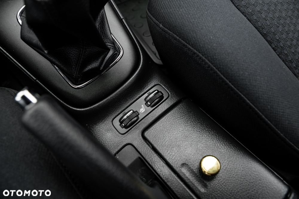 Toyota Avensis 1.8 VVT-i Executive - 31