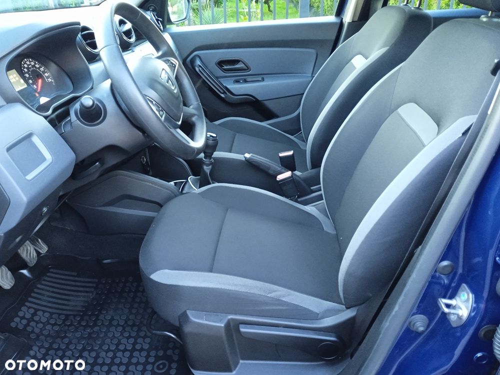 Dacia Duster 1.6 SCe Laureate S&S - 7