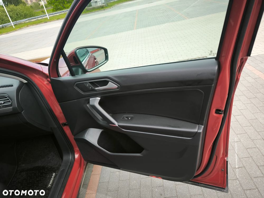 Volkswagen Tiguan - 19