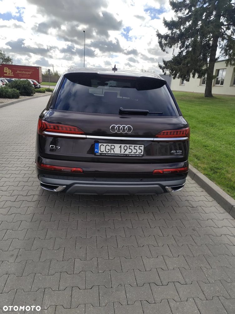 Audi Q7 2021 photo 5