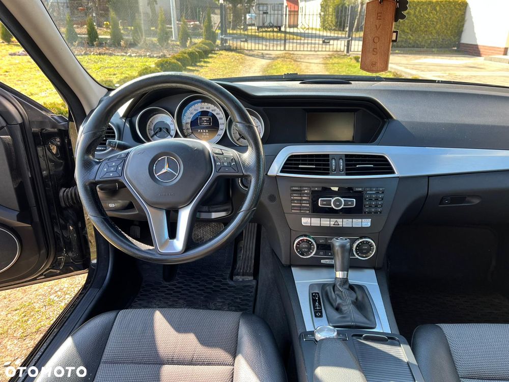 Mercedes-Benz Klasa C 180 BlueEFFICIENCY 7G-TRONIC Avantgarde - 10