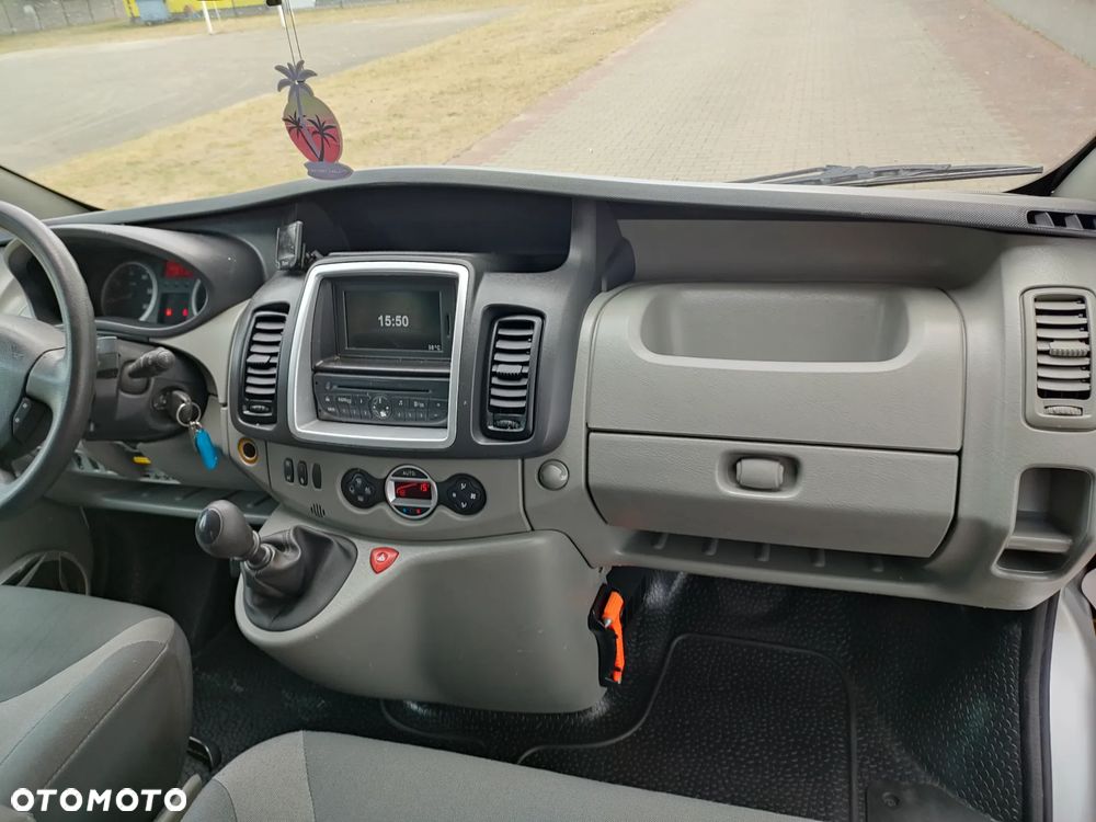 Renault Trafic - 16
