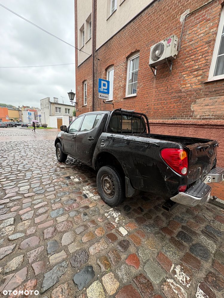 Mitsubishi L200 - 21