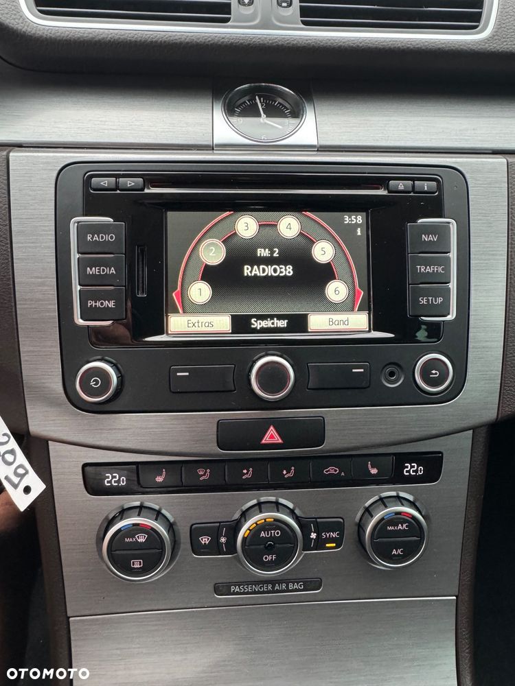Volkswagen Passat - 6