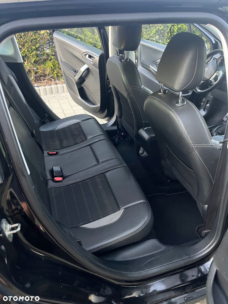 Peugeot 2008 - 6