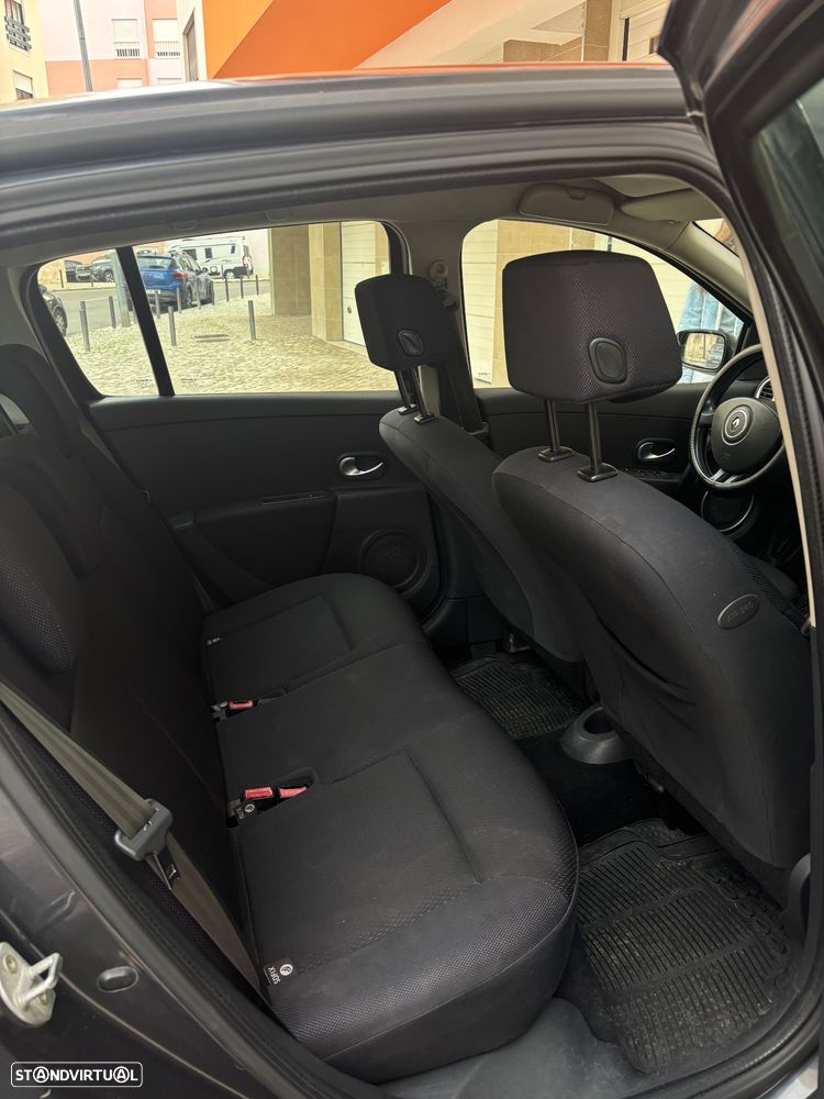 Renault Clio 1.5 dCi Confort - 8