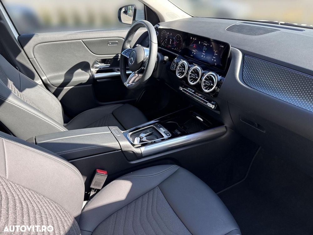 Mercedes-Benz GLA 180 d - 14