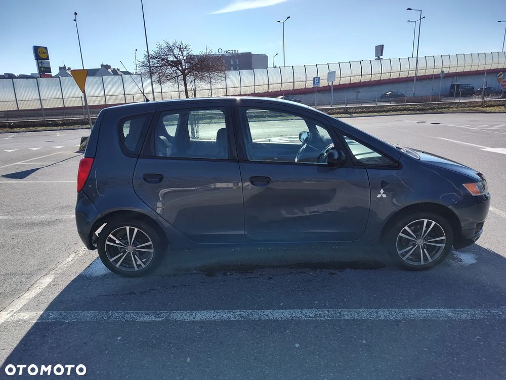 Mitsubishi Colt 1.3 Invite - 4