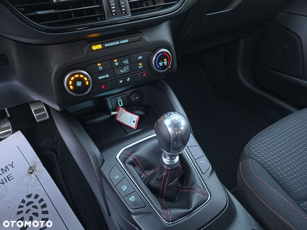 Ford Focus 2.0 EcoBlue ST-Line - 37