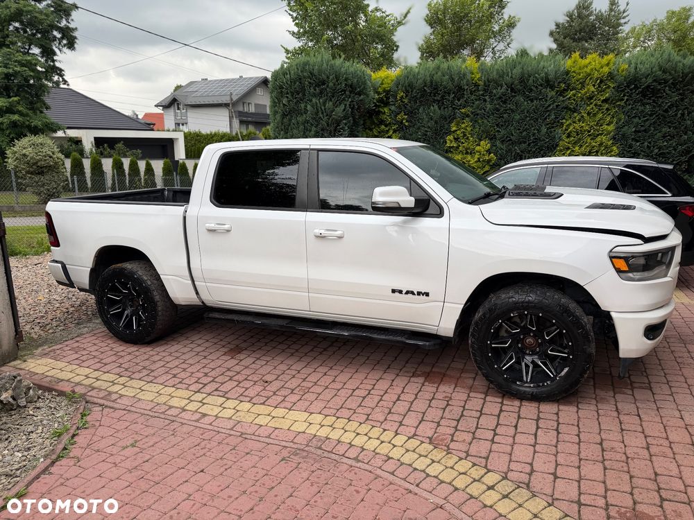 Dodge RAM - 16