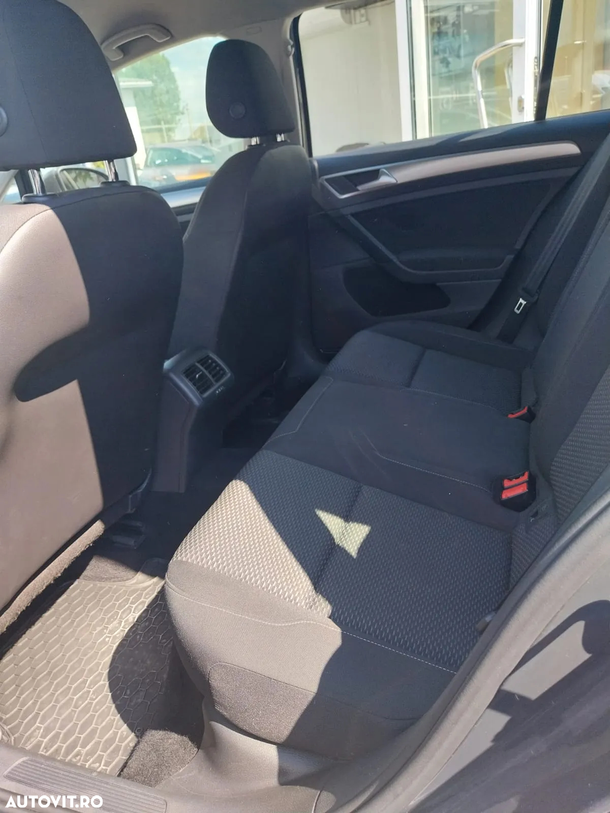 Volkswagen Golf - 8