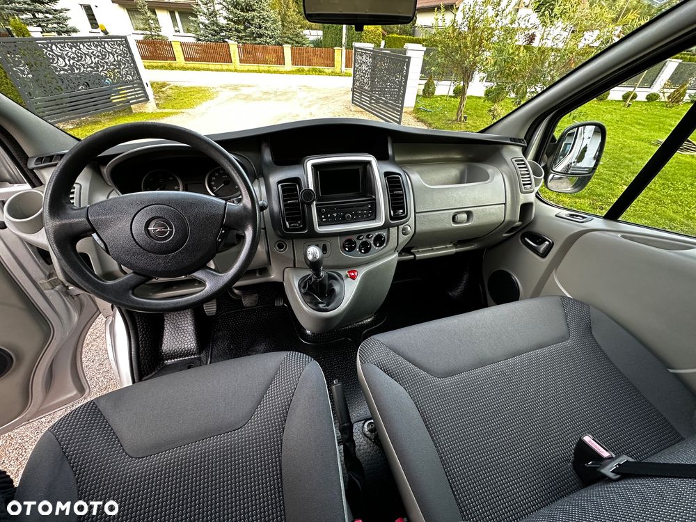 Opel Vivaro - 25