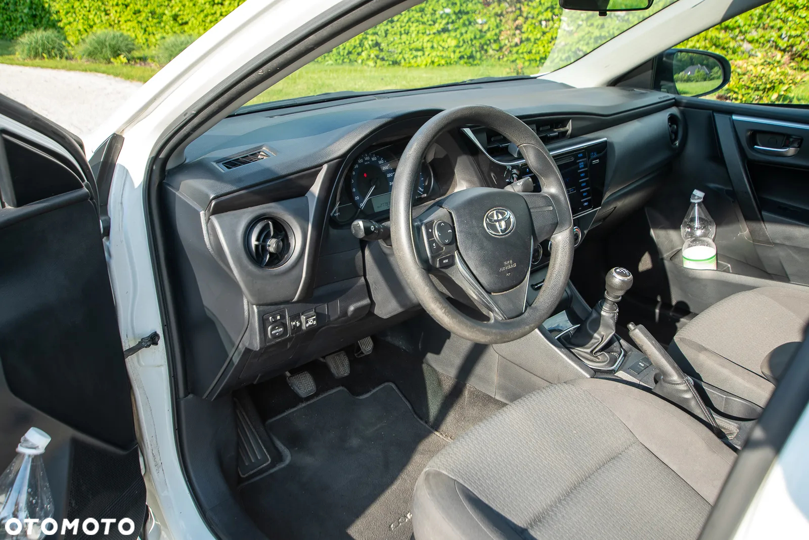 Toyota Corolla 1.6 Active - 11