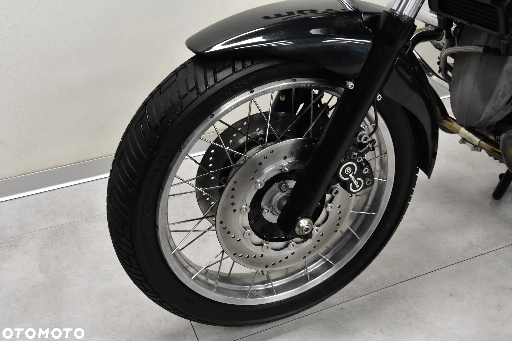 BMW R - 33