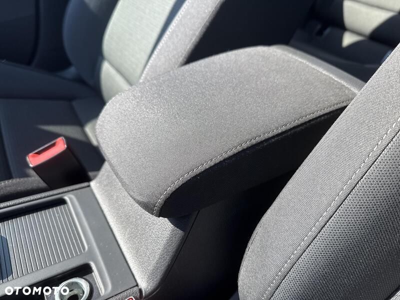 Volkswagen Golf - 19