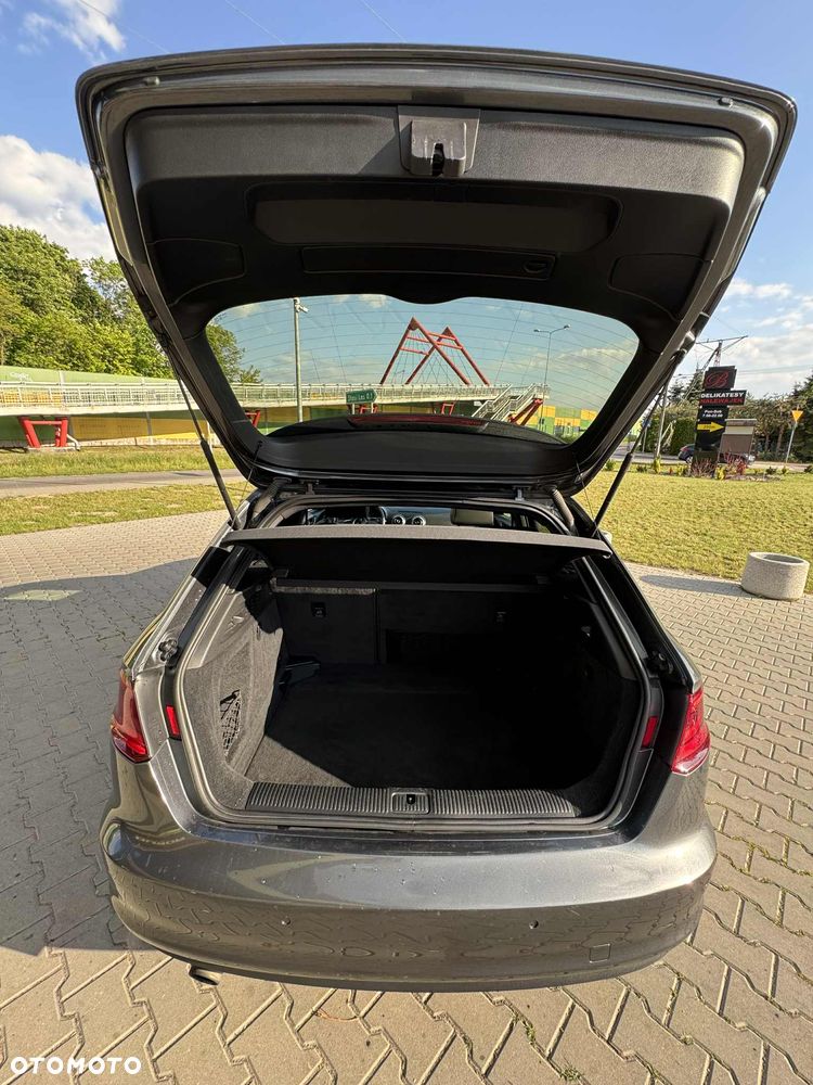 Audi A3 Sportback 1.6 TDI S tronic Ambition - 5