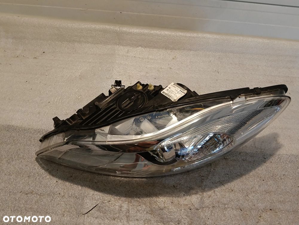 Volvo C30 LAMPA ZW PRZÓD STRONA PRAWA 31299814 - 2