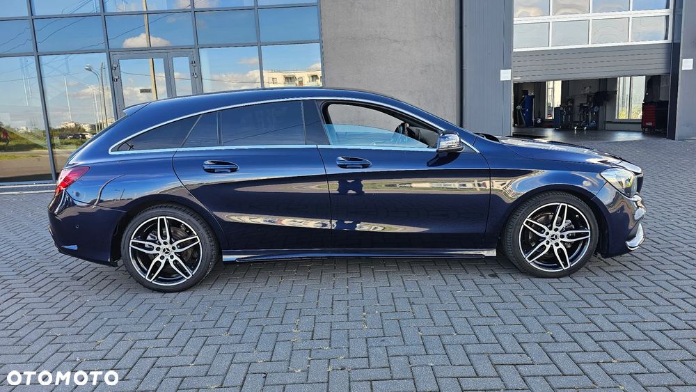 Mercedes-Benz CLA 180 AMG Line - 34