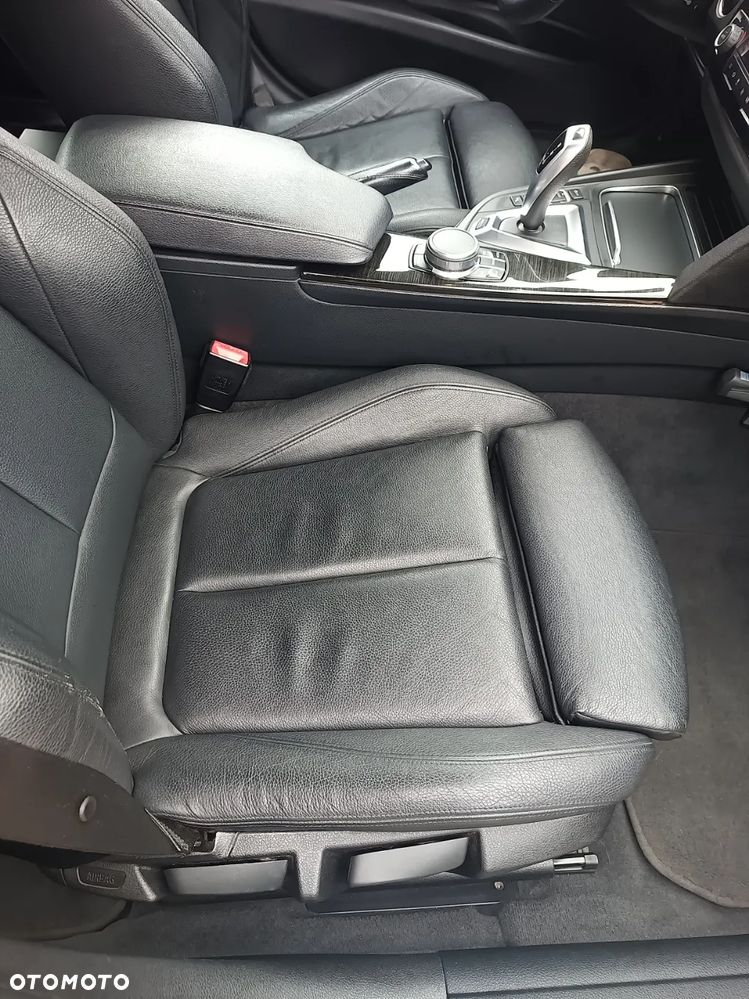 BMW Seria 3 330e iPerformance Luxury Line - 14