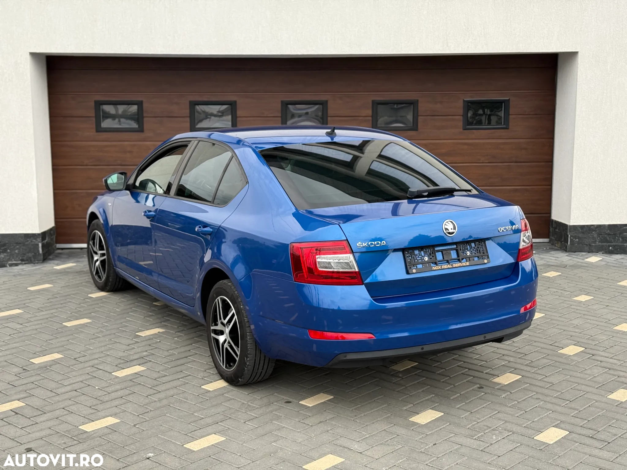 Skoda Octavia 2.0 TDI (Green tec) Joy - 4