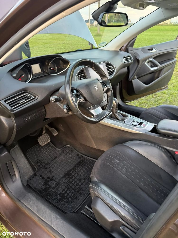 Peugeot 308 BlueHDi FAP 150 Stop&Start Automatik Allure - 28