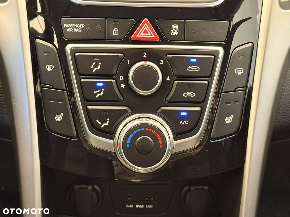 Hyundai i30 1.4 Fifa World Cup Edition - 22