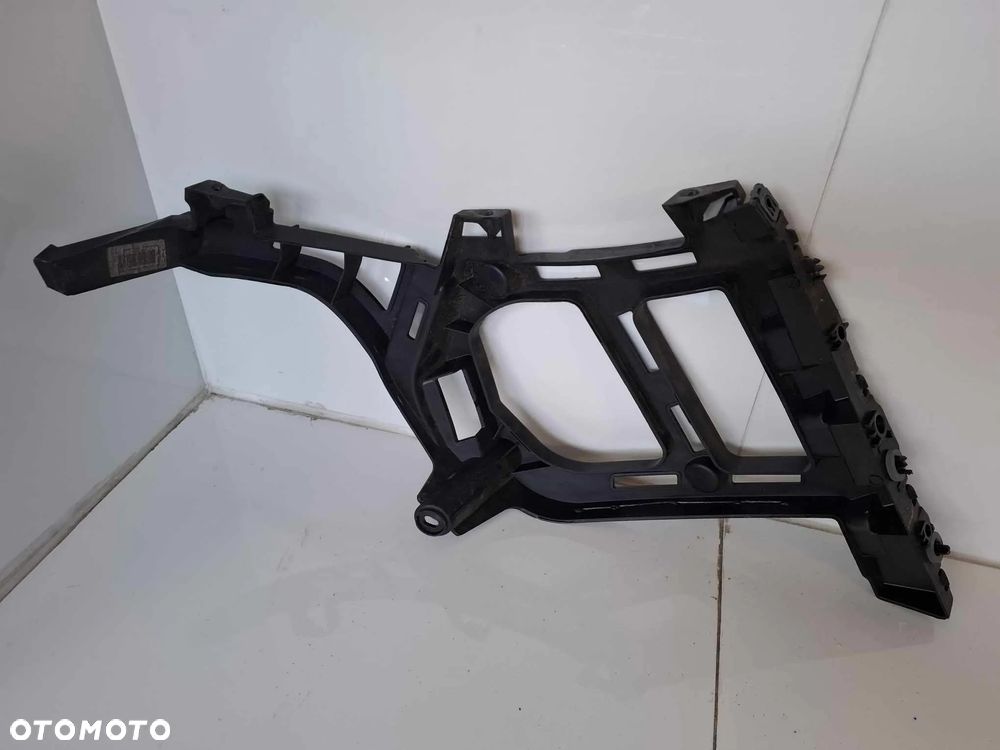 ŚLIZG PRAWY TYLNY TYŁ ZDERZAKA PEUGEOT 3008 II 2016- 16- 9840997780 - 2