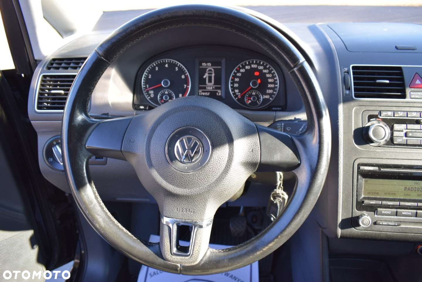 Volkswagen Touran - 25