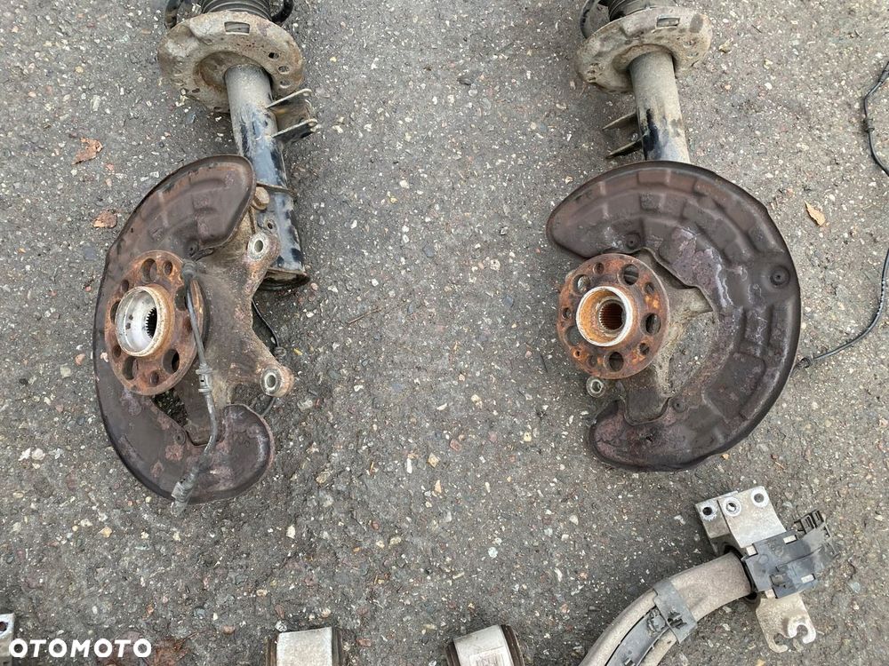 mercedes 176 cla 117 AMG 45 zawieszenie kompletne lewe prawe zwrotnica - 2