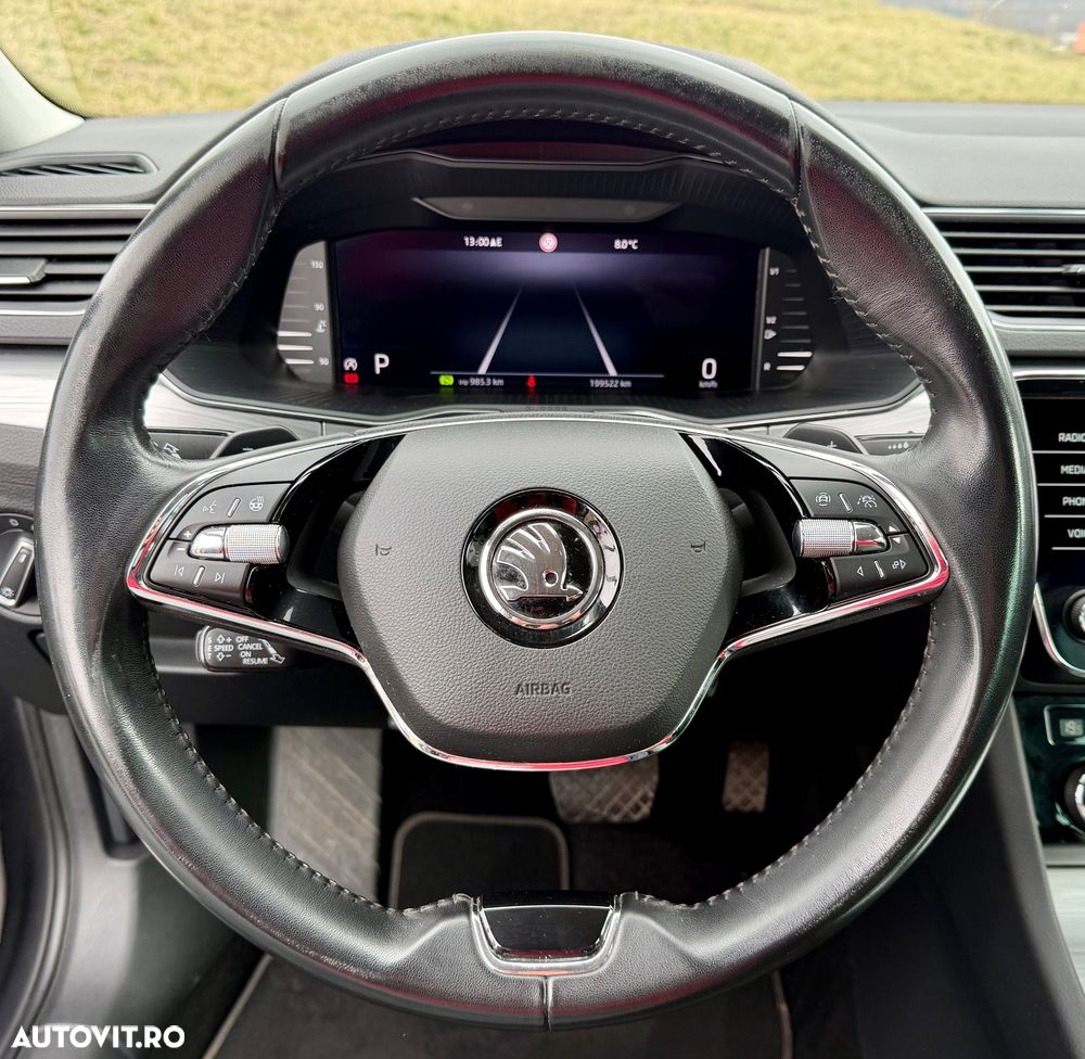 Skoda Superb 2.0 TDI DSG Premium Edition - 16