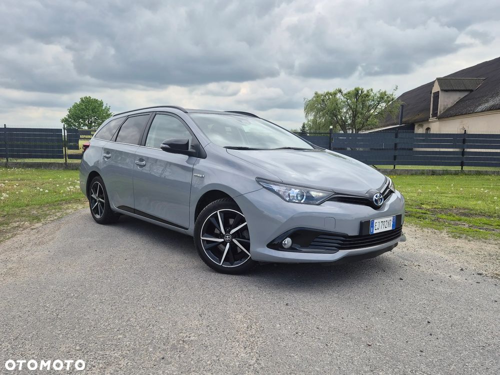 Toyota Auris Hybrid 135 Selection - 5