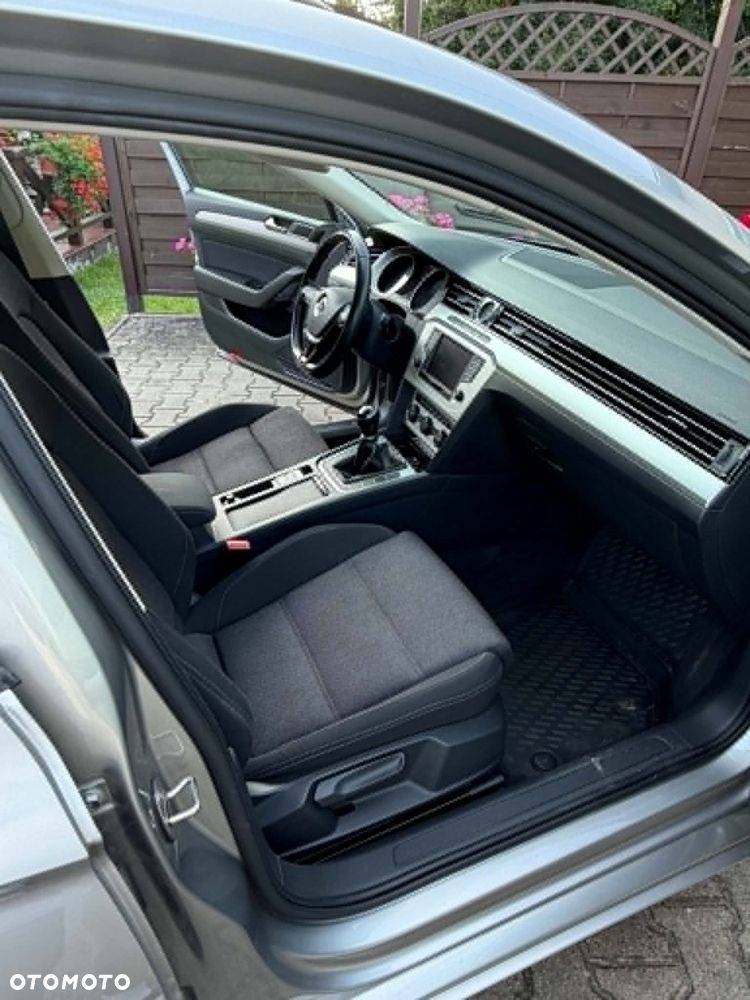 Volkswagen Passat 2.0 TDI BMT Comfortline - 8