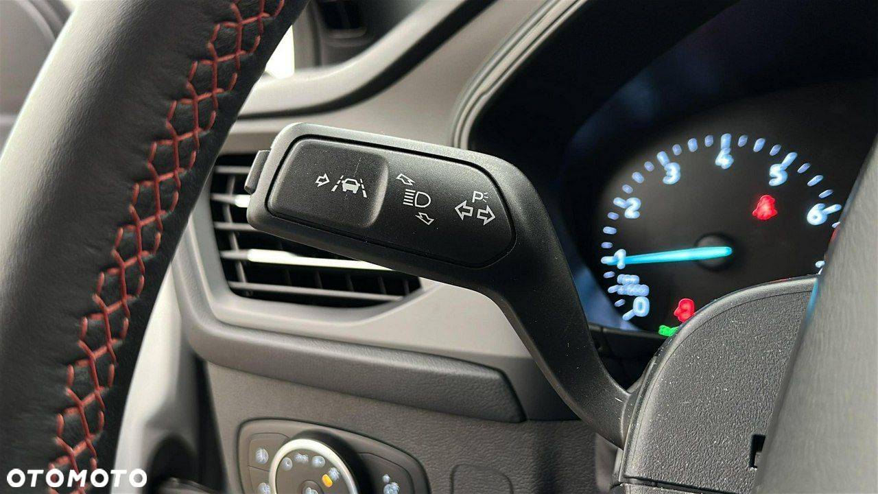 Ford Focus 1.5 EcoBoost ST-Line - 25