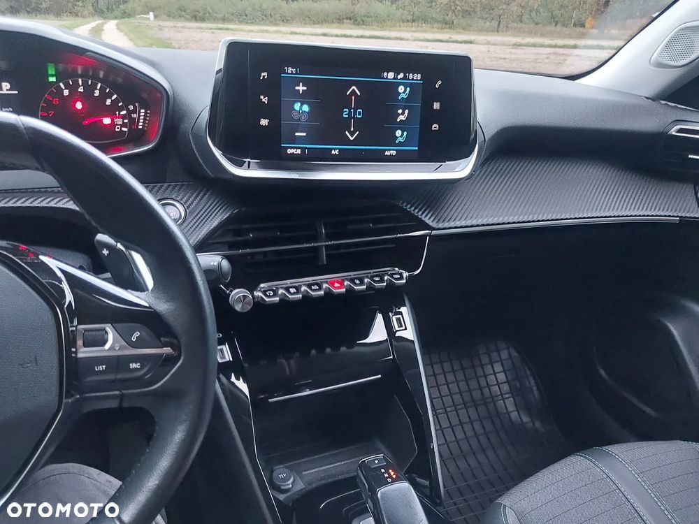 Peugeot 2008 BlueHDi 130 EAT8 Allure - 19