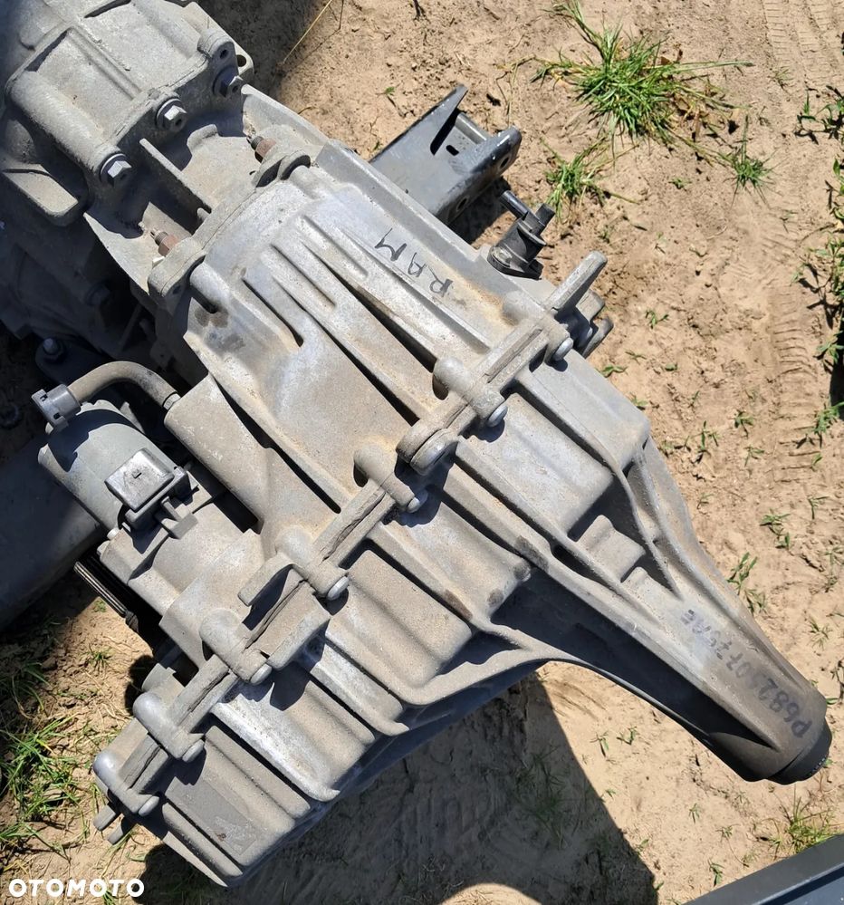 Reduktor Skrzyni Biegów P68250775AE Dodge Ram V 1500 2019r- 5.7 Hemi - 1