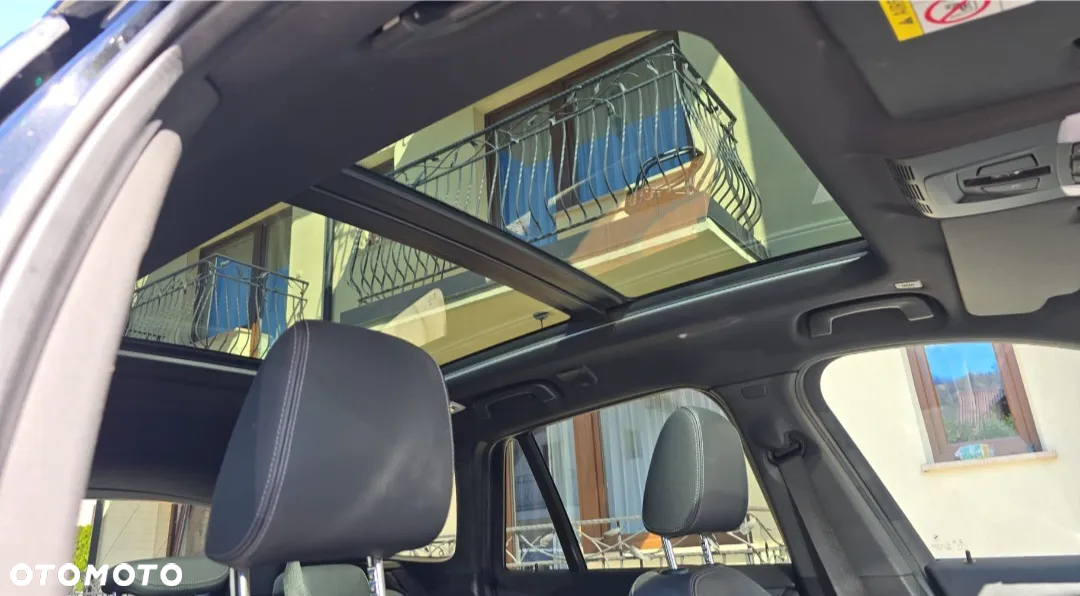 BMW X1 xDrive18d - 10