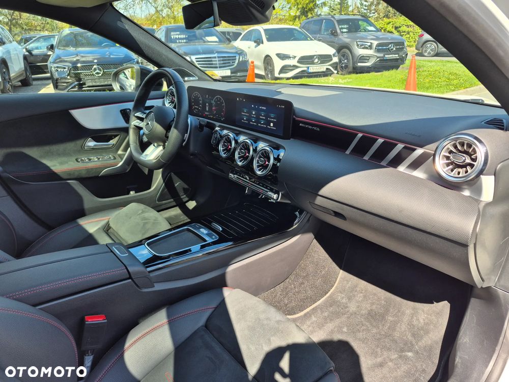 Mercedes-Benz Klasa A 35 AMG 4-Matic 8G-DCT - 34