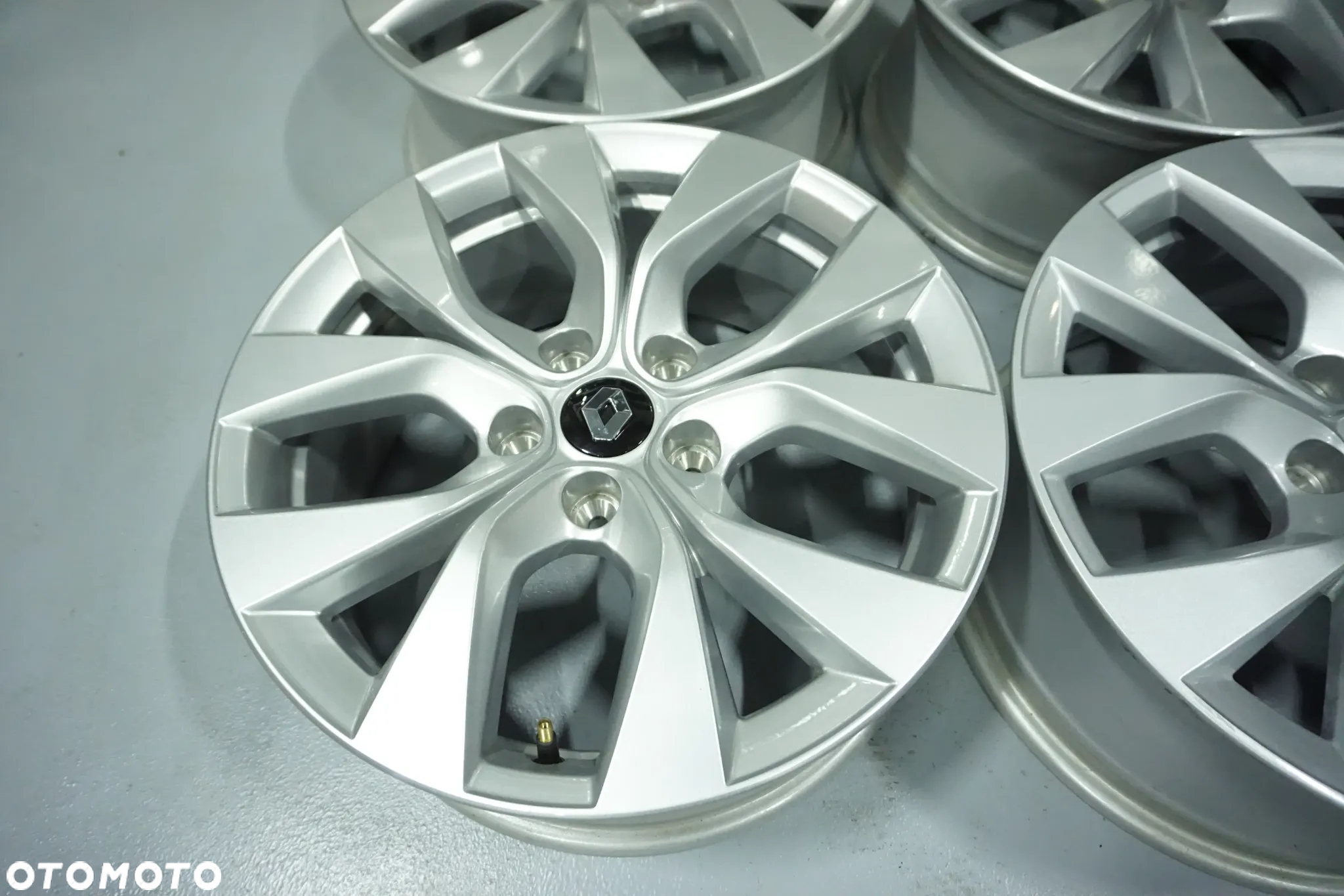 Felgi Aluminiowe  17 DACIA DUSTER RENAULT CAPTUR II ARCANA KADJAR KOLEOS LAGUNA III SCENIC MEGANE ORYGINAŁ ET35 - 7
