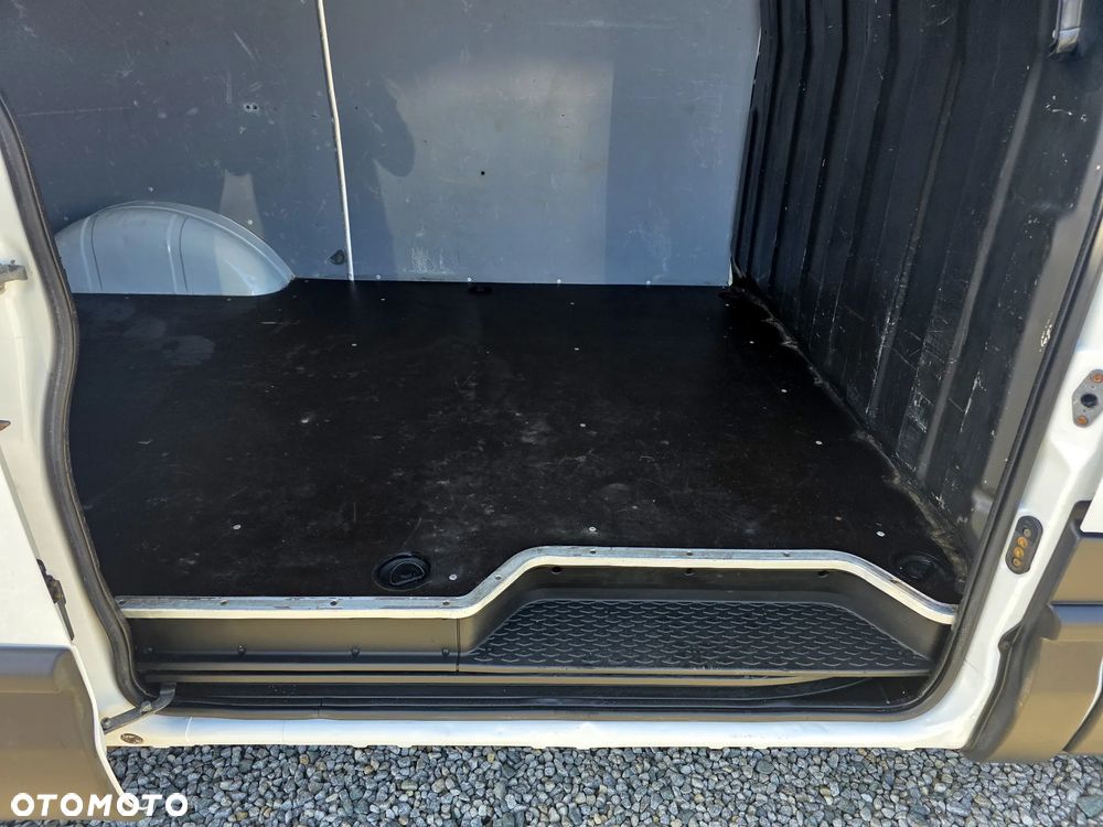 Iveco IVECO 35S13 2.3 HPI ŚREDNI WYSOKI KLIMA WEBASTO 193 T/KM PRZEBIEGU GWARANCJA - 31