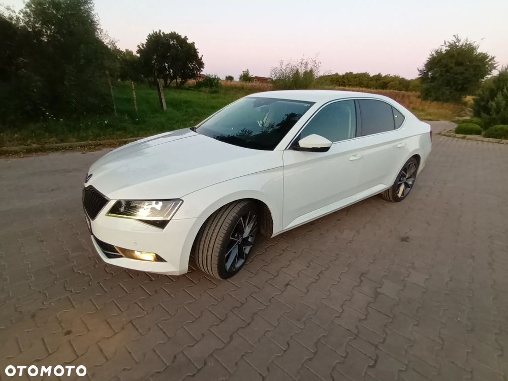 Skoda Superb 2.0 TDI Ambition DSG7 - 4