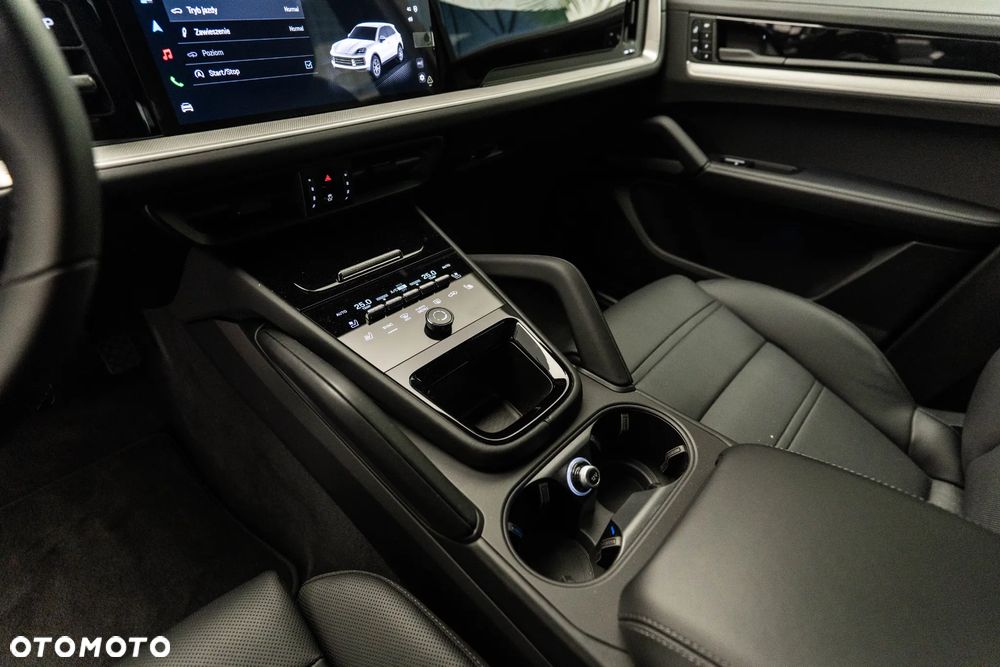 Porsche Cayenne - 23