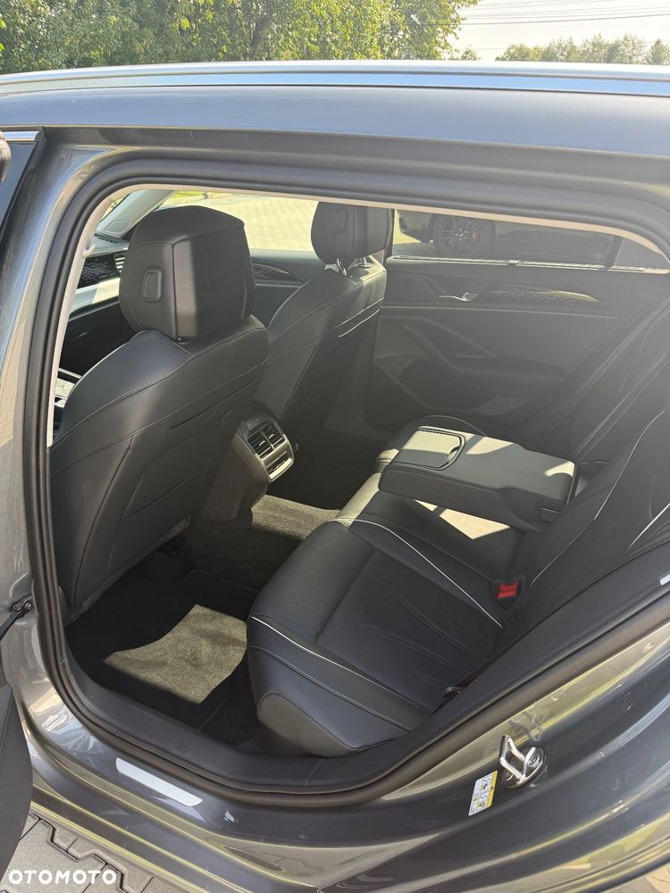 Volkswagen Passat 2.0 TDI EVO Elegance DSG - 3