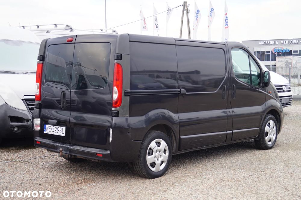 Opel VIVARO - 9