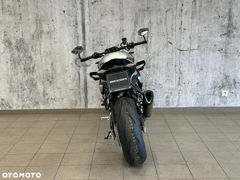 BMW S - 4