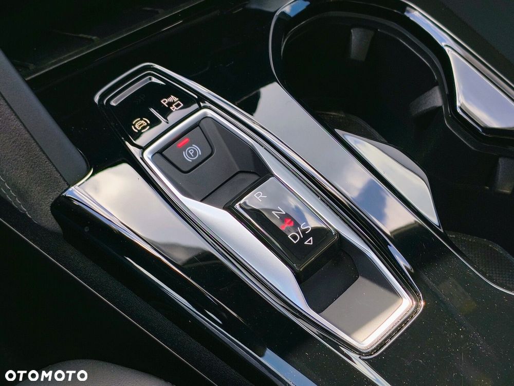 Audi Q5 Sportback - 32