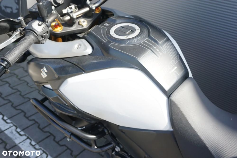 Suzuki V-STROM - 13