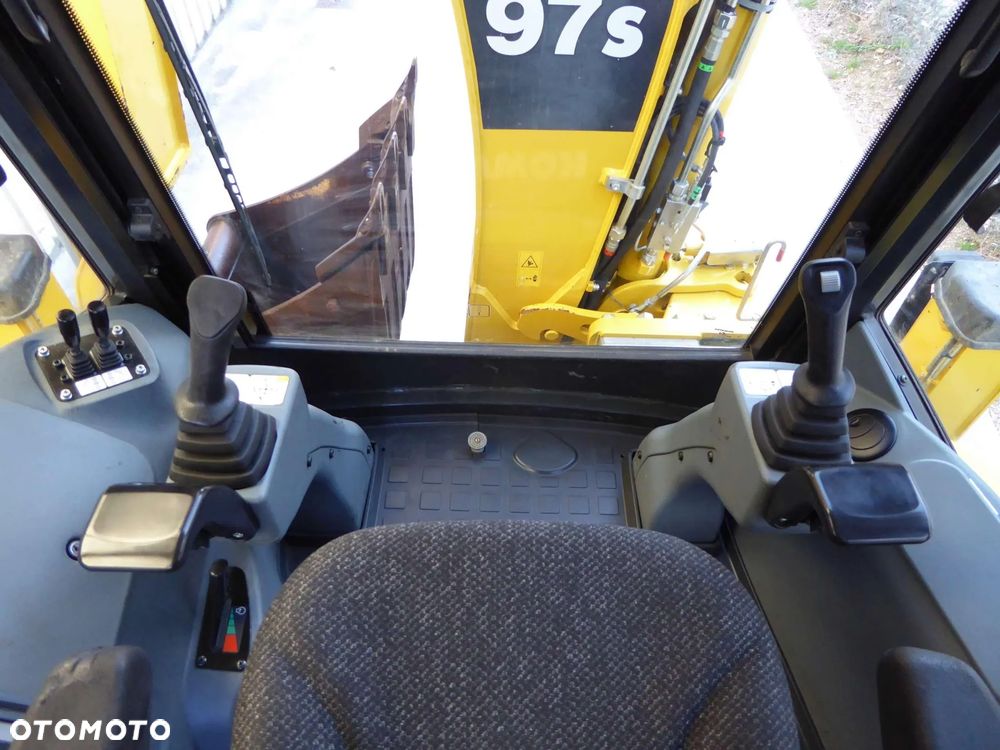Komatsu WB97S - 12